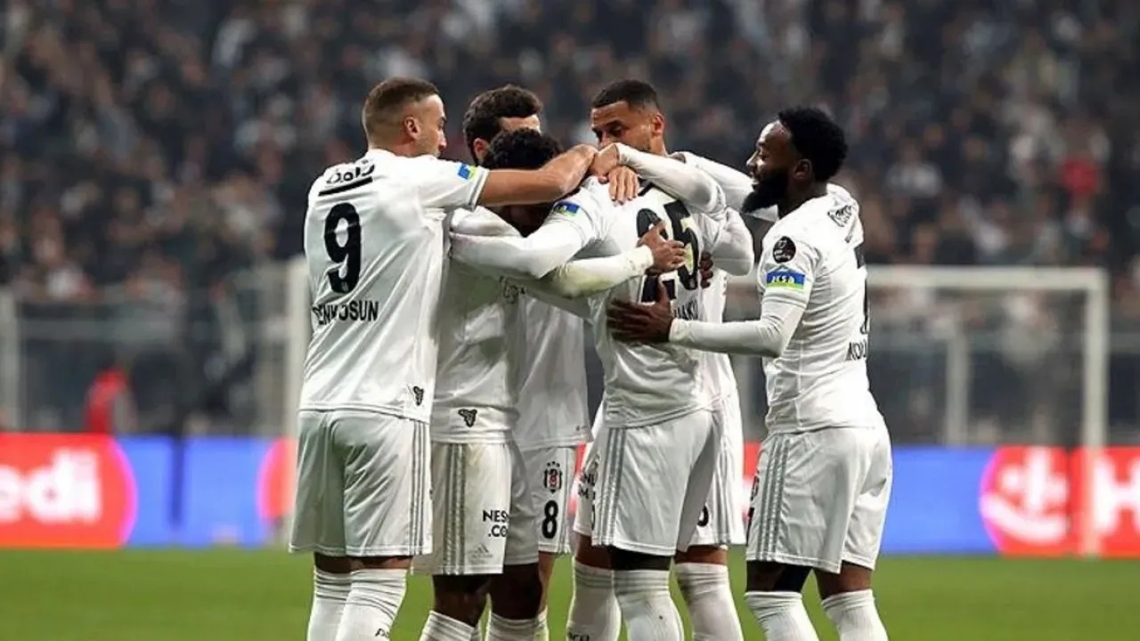 Beşiktaş - Adana Demirspor Maçı Ne Zaman? Saat Kaçta? Hangi Kanalda Yayımlanacak?