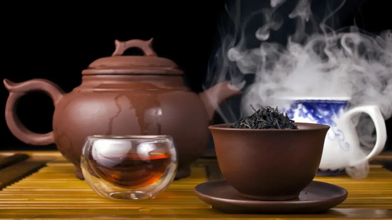 "Çay Davası" İngiltere'de Tazminatla Sonuçlandı Hemşire 41 Bin Sterlin Kazandı