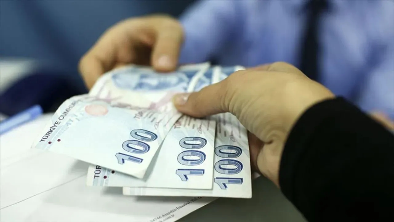 Daha 1 Ay Geçmeden Asgari Ücret Eridi! Asgari Ücret Kaç Dolar Oldu?