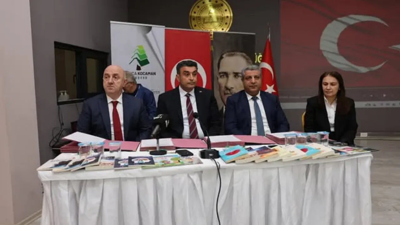 Darıca’da büyük eğitim atağı 'Darıca Kocaman Okuyor' projesi için imzalar atıldı