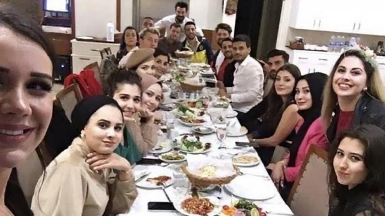 Image for Dilan Polat'la Aynı Karede Olan Tüm Fenomenlere Soruşturma Başlatıldı