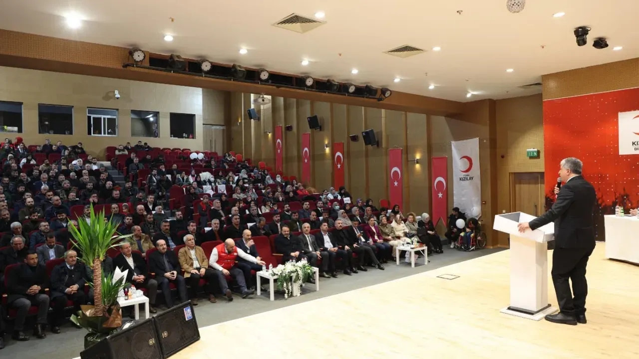 Dilovası Kızılay Şubesi’nde Ahmet Kaya Yeniden Başkan Seçildi