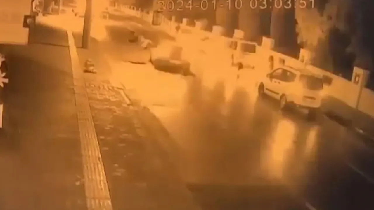 Dur İhtarına Uymayan Trafik Magandası Polislere Çarparak Kaçtı