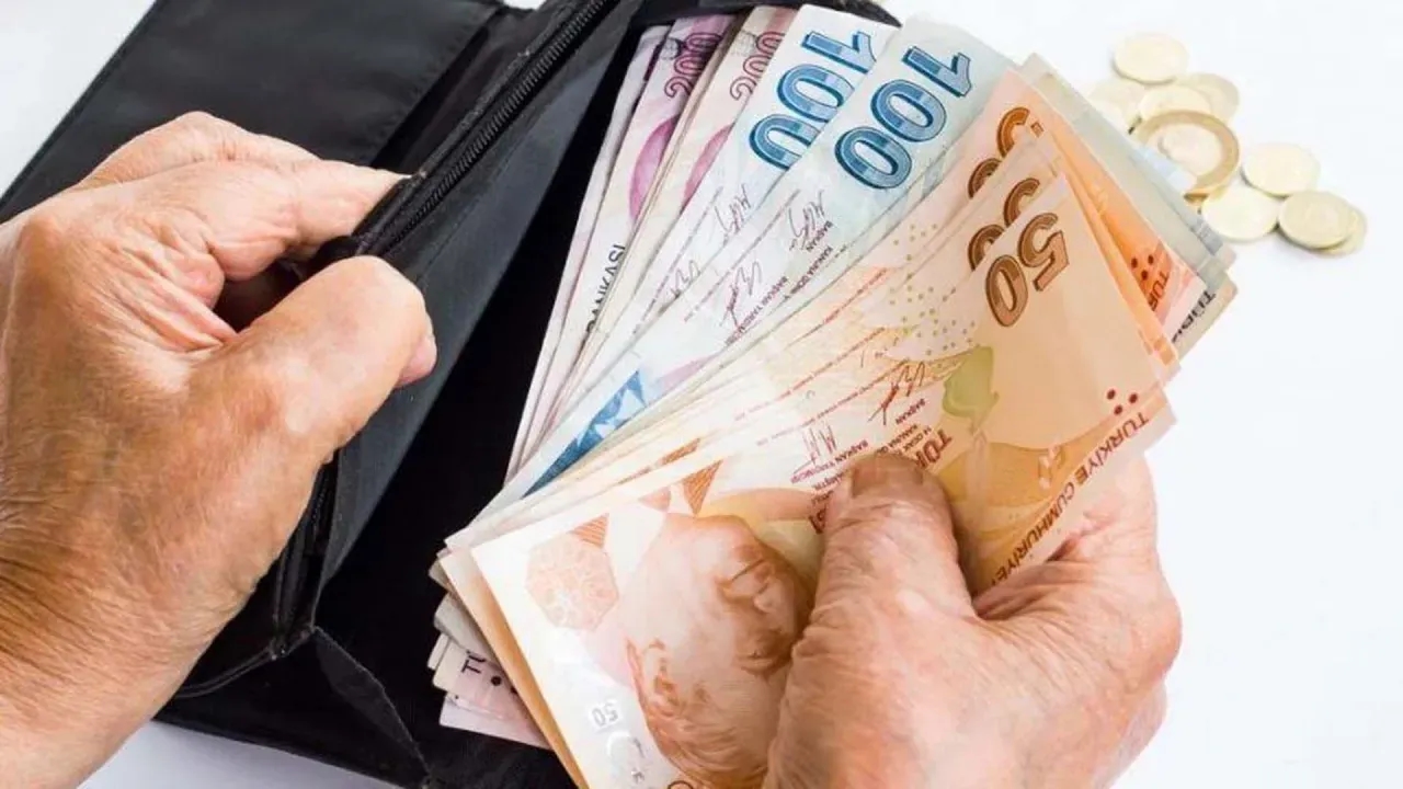 Emeklilere Verilecek 5 Bin TL İkramiyenin Tarihi Belli Oldu!
