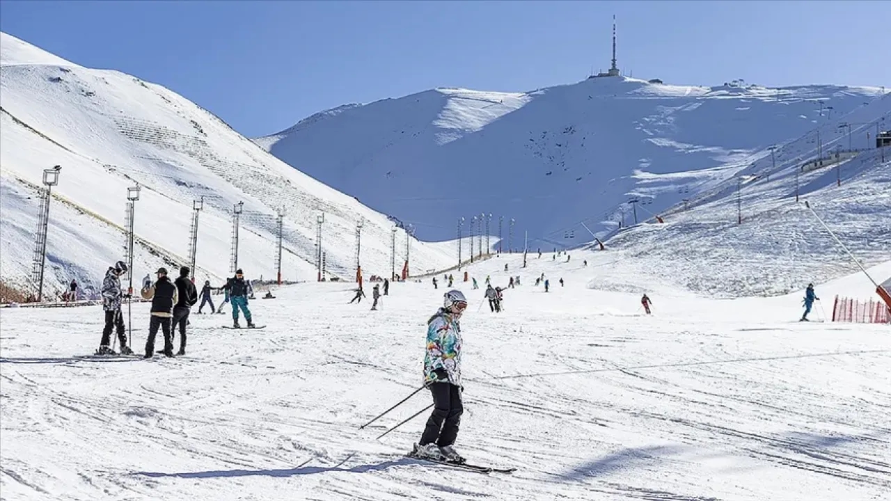 En Fazla Kar Palandöken’de! Kar Kalınlığı 111 cm Olarak Ölçüldü!