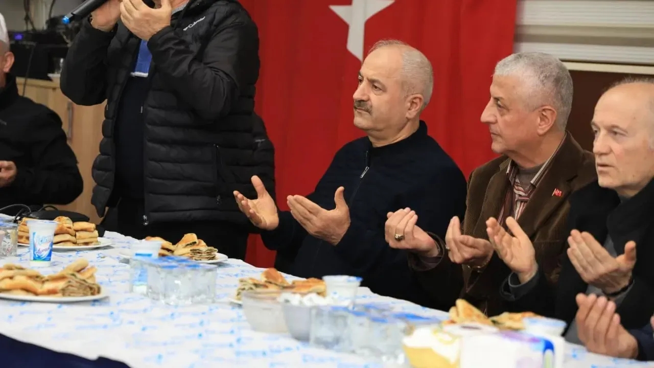 Gebze Belediye Başkanı Miraç Kandili’nde hemşehrileriyle buluştu