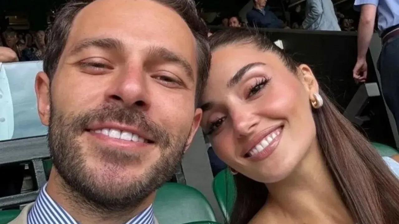 Hande Erçel'den Ayrılık İddialarına Yanıt "Her Şey Çok Güzel"