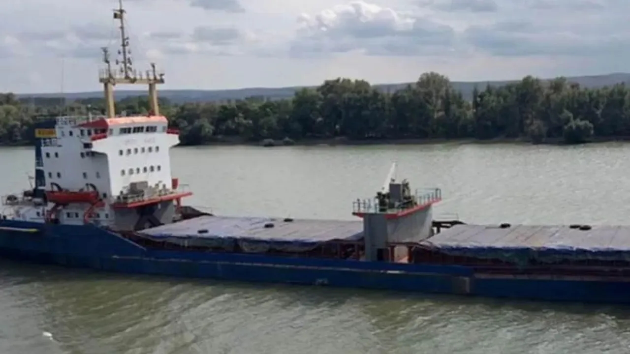 Mısır'dan İstanbul'a Gelen Kargo Gemisi Ege Denizinde Battı