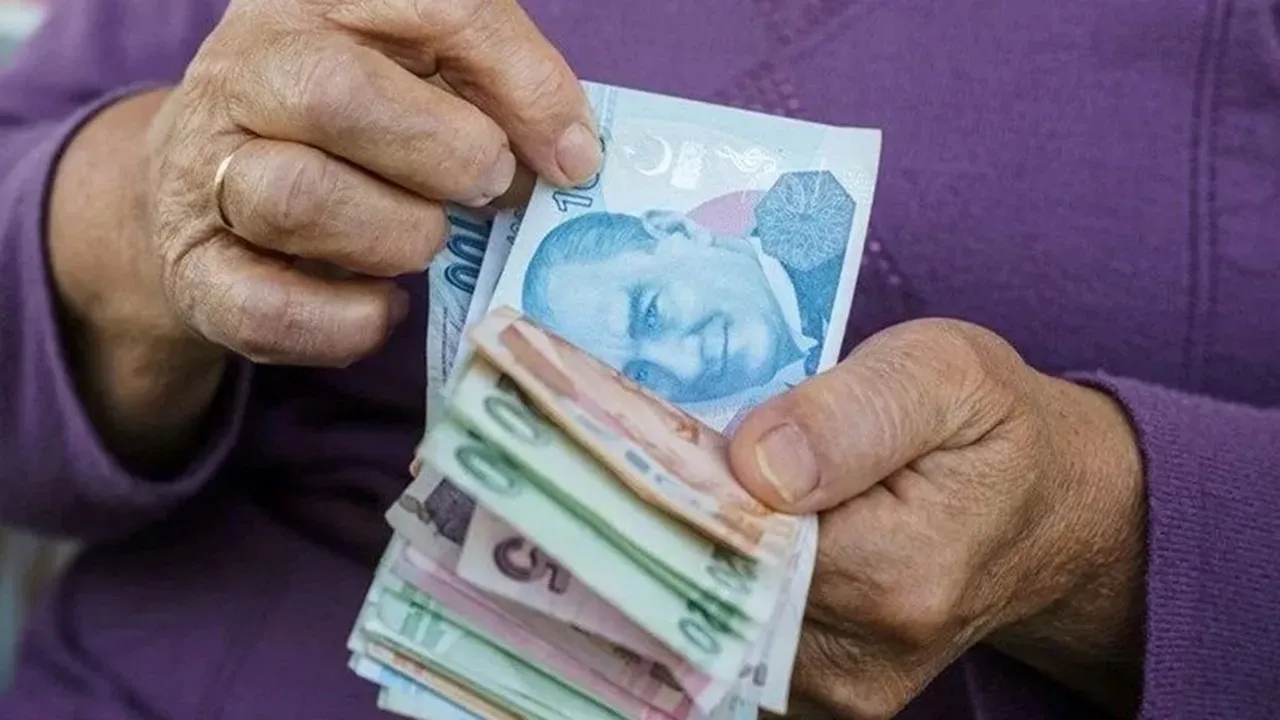 Sosyal Yardım Ödemelerine Zam! Yaşlı Aylığı Ne Kadar Oldu?
