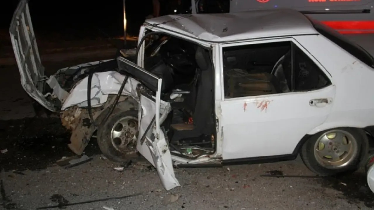 Image for Konya'da Çarpışan 2 Otomobilden 8 Kişi Yaralı Olarak Kurtuldu