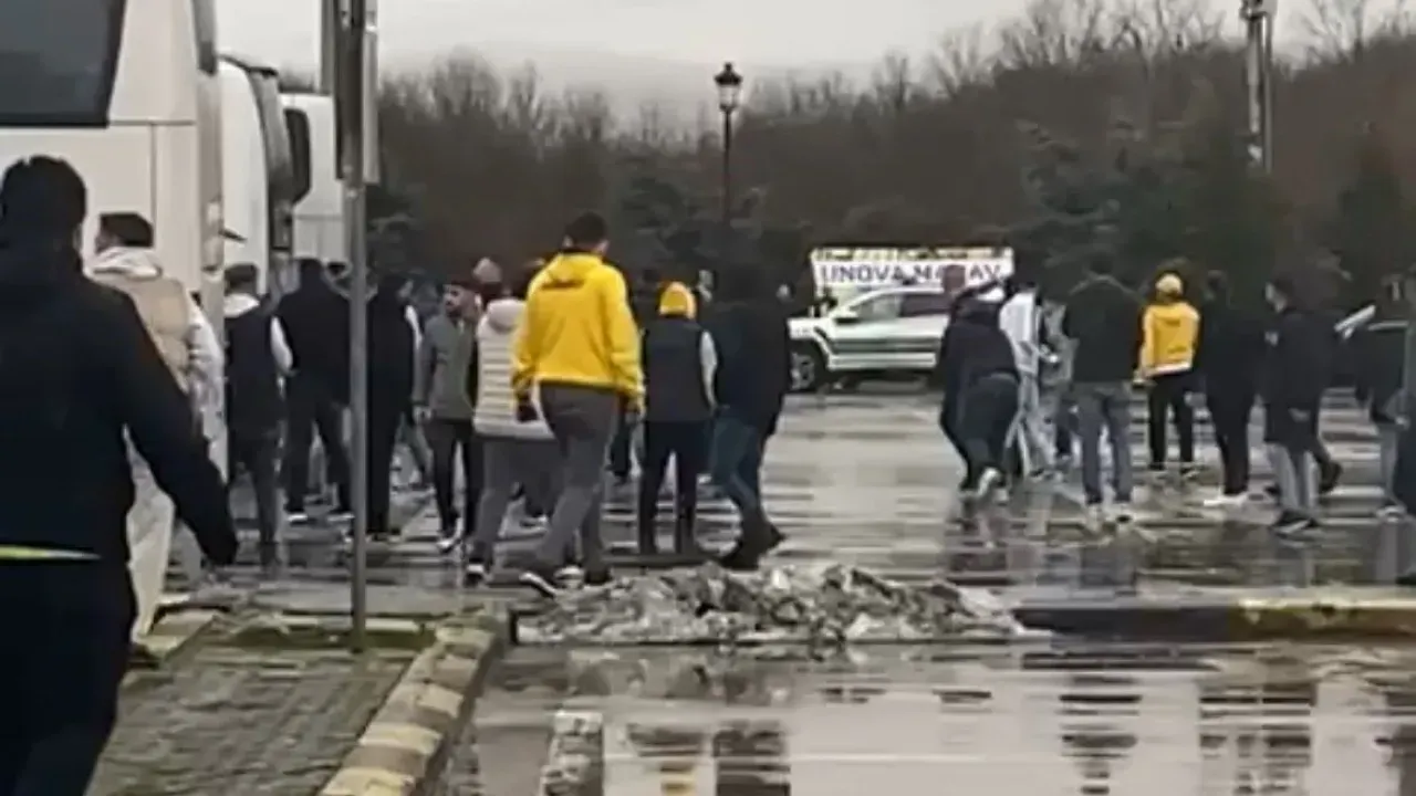 Image for Ankaragücü Taraftar Grupları Arasında Şiddet Olayı: Yaralananlar Var