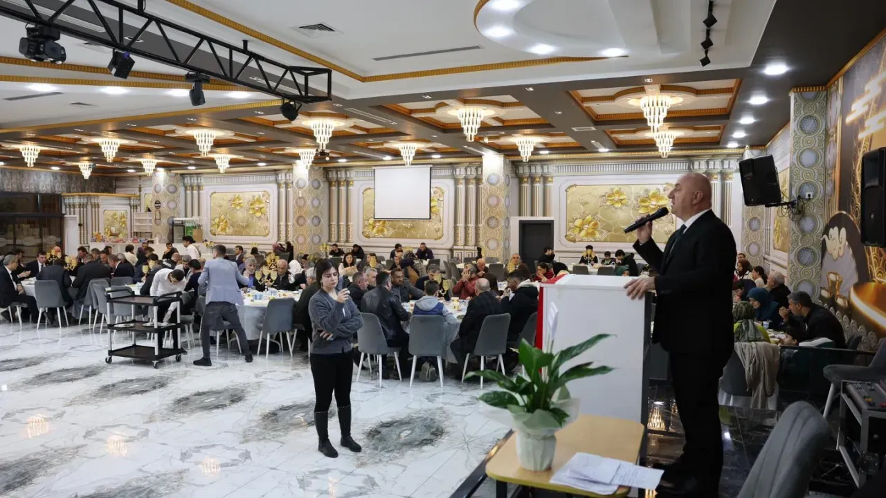Image for Darıca Belediye Başkanı Muzaffer Bıyık, Zonguldaklılarla İftarda Buluştu